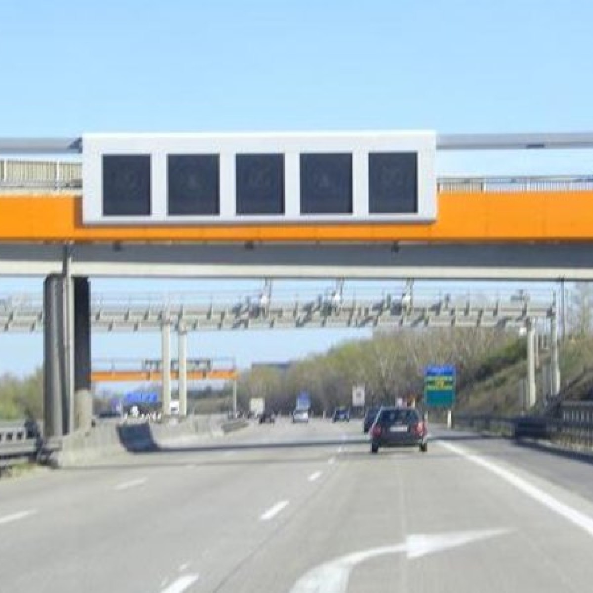 Flughafenautobahn Schwechat 01